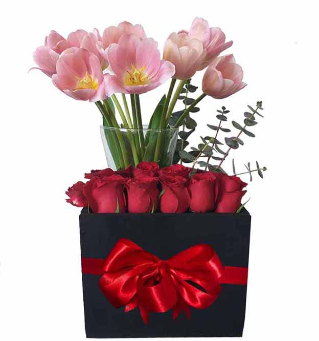 10 tulipanes y 15 rosas en caja de madera 20x16 moño eucalipto mensaje personalizado