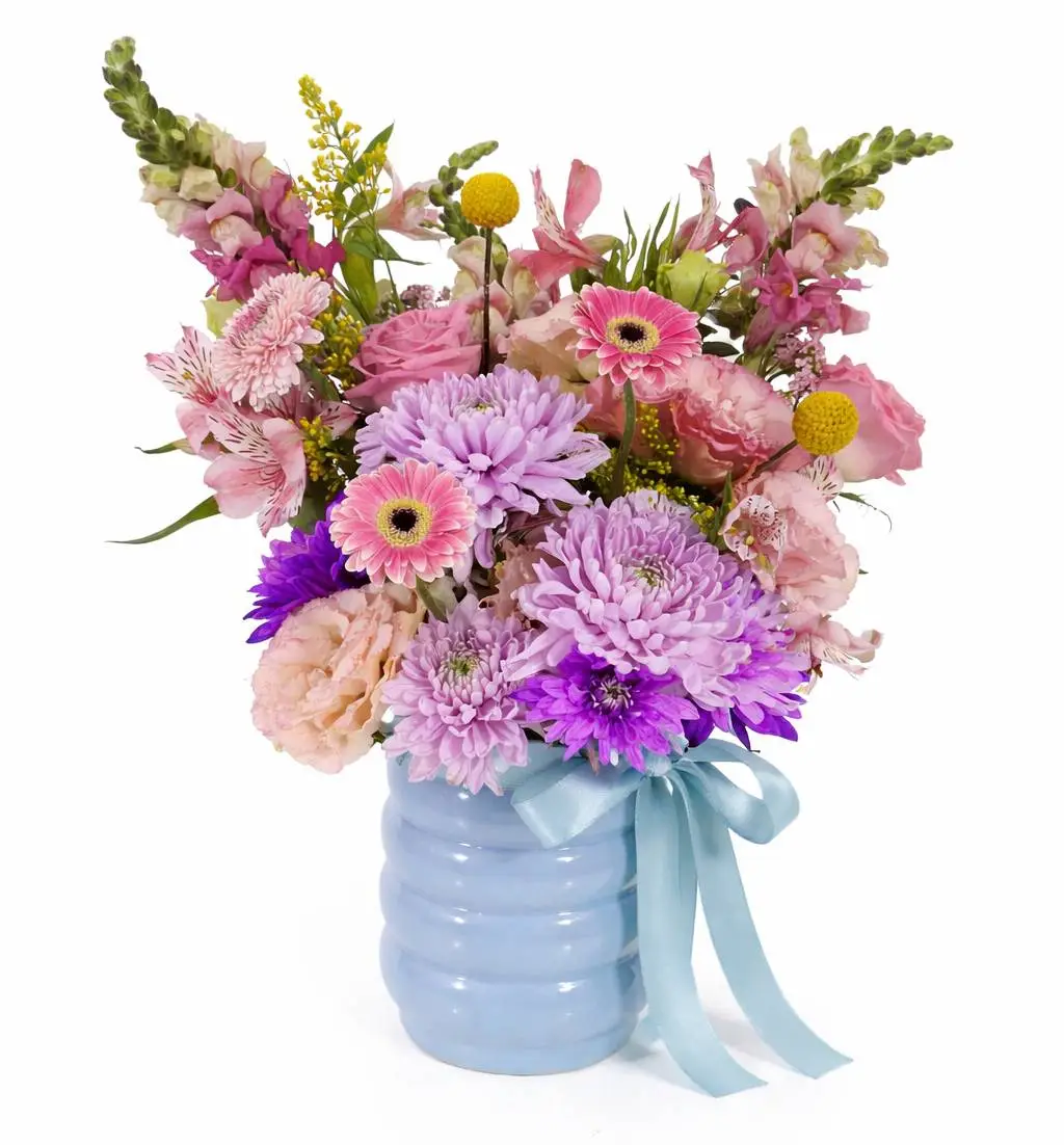 ramo con 12 rosas blancas,lilis blancas y lisianthus 